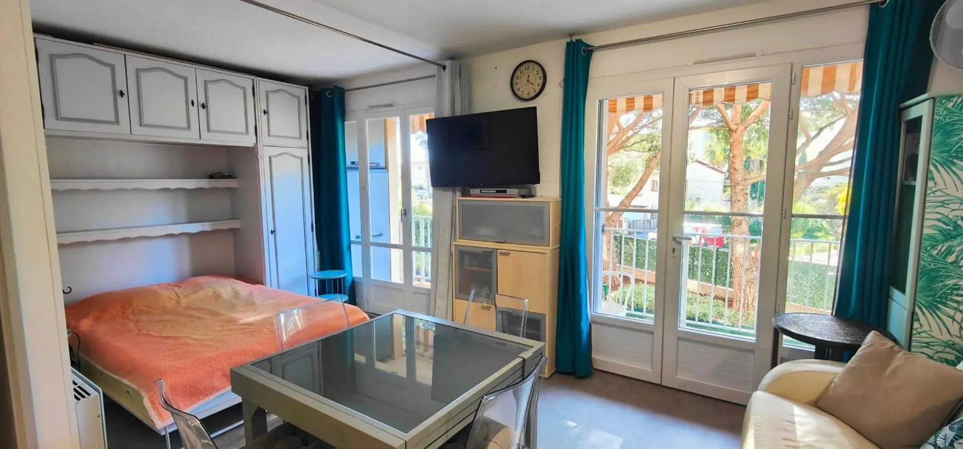 Nice Family Studio Near The Beach Frejus Apartment