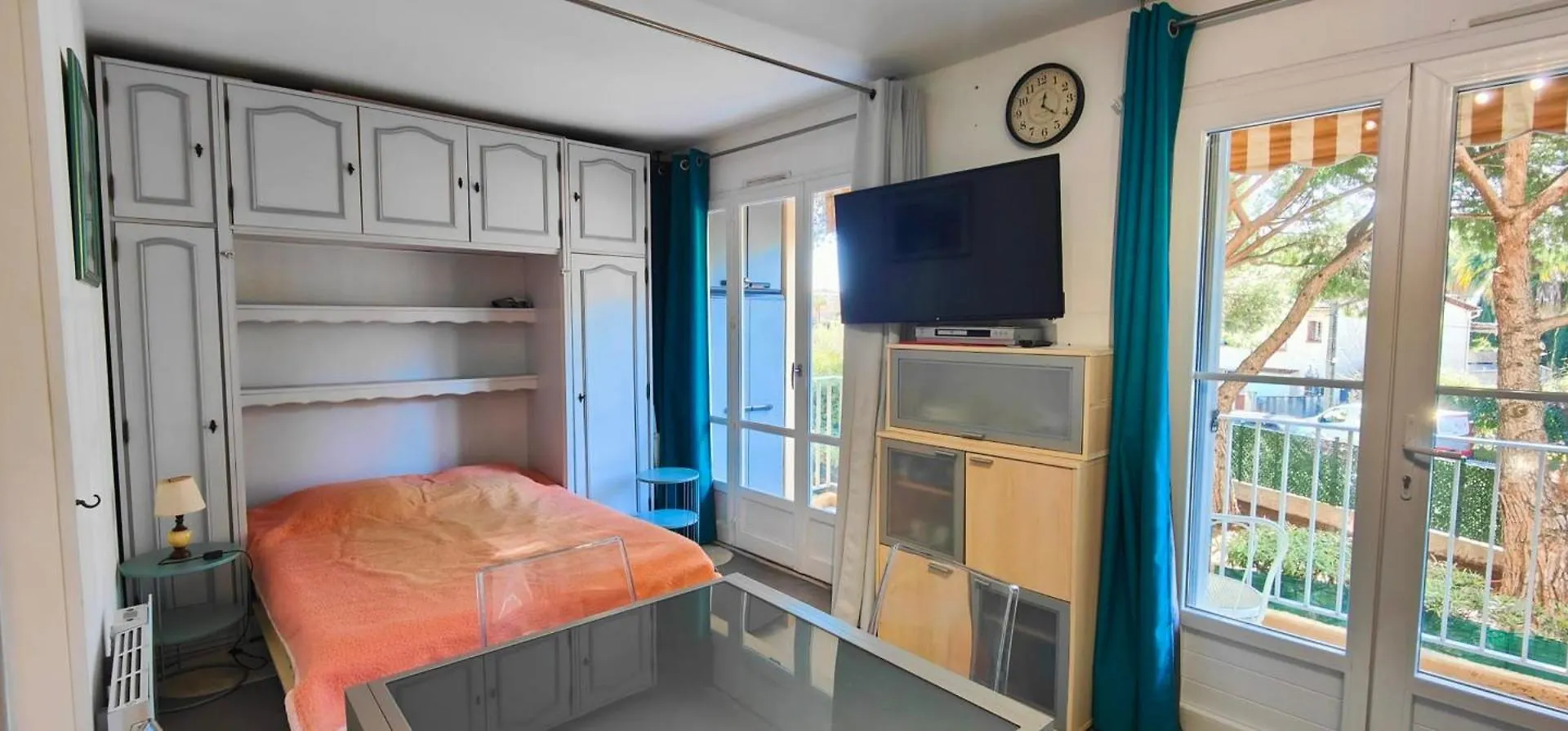 Nice Family Studio Near The Beach Frejus Apartment